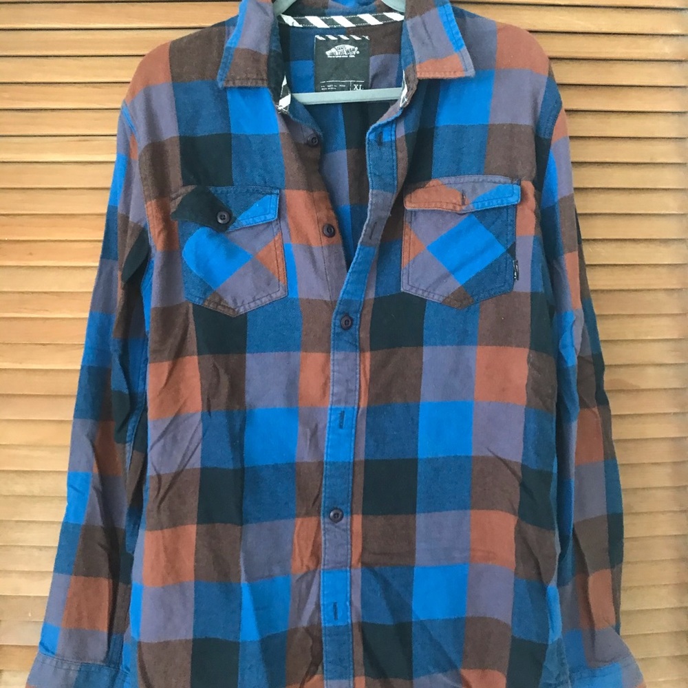 Vans XL button down long sleeve flannel